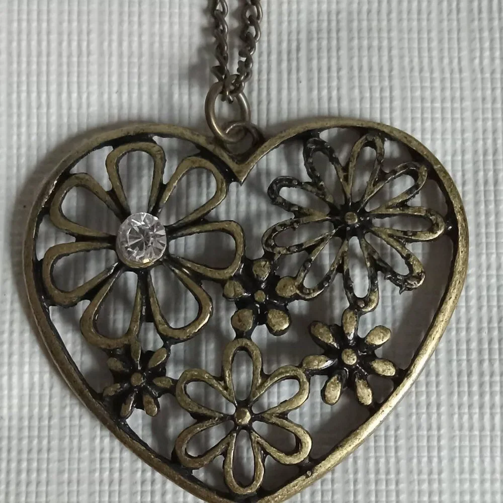Brassy Gold Toned Filigree Flowers Heart Shaped Pendant Single Strand Necklace